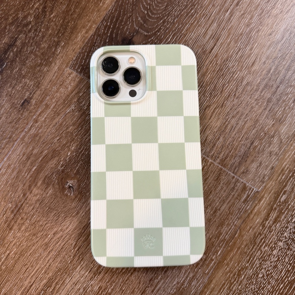 NIB Velvet Caviar Pistachio Checkered iPhone 13 ProMax Case & Screen Protector - Picture 8 of 11